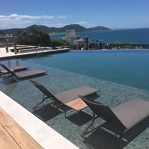 apartamento-moderno-piscina-borda-infinita-vista.santa-catarina-brasil.com/