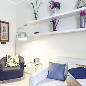 Apartamento Hostly-volturno Apartment-center Of, Roma