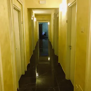 Nocleg ze śniadaniem Royal, Rzym